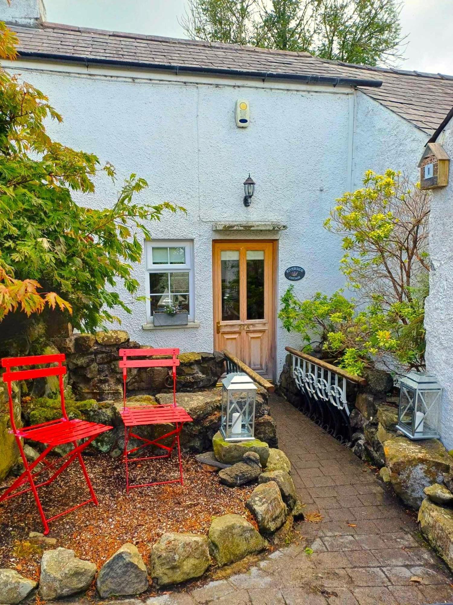 Riverside Cottage At Logwood Mill Ballyclare Exterior photo